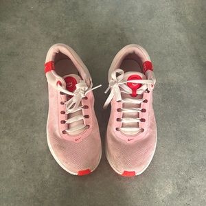 Nike Women’s Shoes ❤️💗
